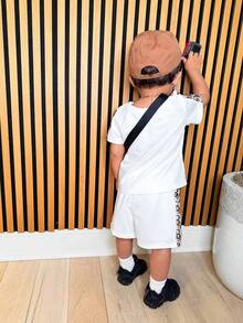 3pcs Toddler Boy White Summer Outfit,Graphic Beach Street Style Loose Short Sleeve Sweatshirt,Sports Shorts&Sling Bag,Baby Boy Casual Two Piece Set - Multicolor - View 2