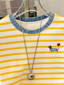 Resyla Gestreiftes Faux-Denim T-Shirt in Große Größen für Frauen / Dackel-Muster / Lässig, einfach, stilvoller Oberteil / Lässiger Alltags-Look / Sommer - Verschiedenfarbig - Übersicht 3