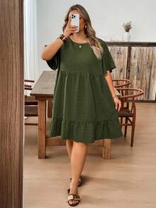 SHEIN CURVE+ 适合曲线身材的 US22 码音乐节、海滨度假、波西米亚风休闲纯色短袖连衣裙，夏季女装，复活节女装，波西米亚风，锐舞派对装扮，复活节曲线身材装扮，乡村音乐会服装 - 綠色 - 查看 4