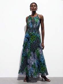 Aveloria Modichic Đầm chiffon in họa tiết, cổ yếm, vạt nhún, không tay - Nhiều màu - Xem 3