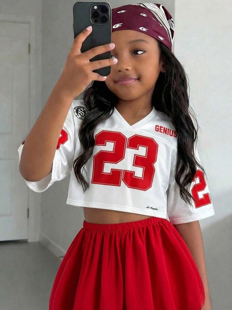 SHEIN 少女休闲运动风圆领短袖上衣和短裤套装 - 紅色 - 查看 1