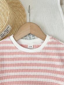 SHEIN LMoss Kids Bộ 2 món áo thun cổ tròn kẻ sọc dệt kim cho bé gái và quần short - Màu Hồng baby - Xem 6