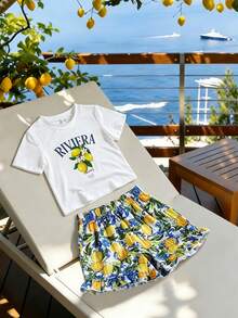 SHEIN Bộ áo thun (size nhỏ) cho bé gái, kiểu Hàn Quốc mùa hè, dáng rộng, dễ thương, áo croptop ngắn tay cổ tròn màu trắng in hình trái cây và chữ, quần short dáng rộng in hình trái cây khắp nơi, thích hợp cho kỳ nghỉ, đi chơi, đi học, v.v. - Màu vàng - Xem 1