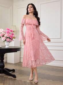 Modelyn 粉色蕾丝缎带露肩收腰优雅高端连衣裙，适合度假穿着 - 粉色 - 查看 3