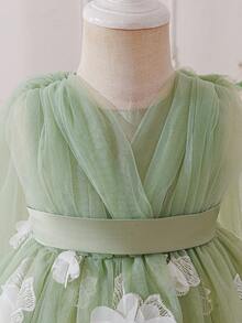 SHEIN Glamorique Kids 女嬰鼠尾草綠刺繡薄紗洋裝附披肩，優雅花童禮服，適合婚禮、生日、派對，夏季無袖蓬蓬公主裙 - 綠色 - 查看 7