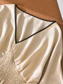 CosyJoli 加大码褶皱收腰时尚杏色衬衫，适合日常通勤 - 杏色 - 查看 5