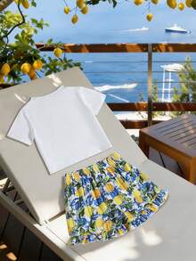 SHEIN Bộ áo thun (size nhỏ) cho bé gái, kiểu Hàn Quốc mùa hè, dáng rộng, dễ thương, áo croptop ngắn tay cổ tròn màu trắng in hình trái cây và chữ, quần short dáng rộng in hình trái cây khắp nơi, thích hợp cho kỳ nghỉ, đi chơi, đi học, v.v. - Màu vàng - Xem 2
