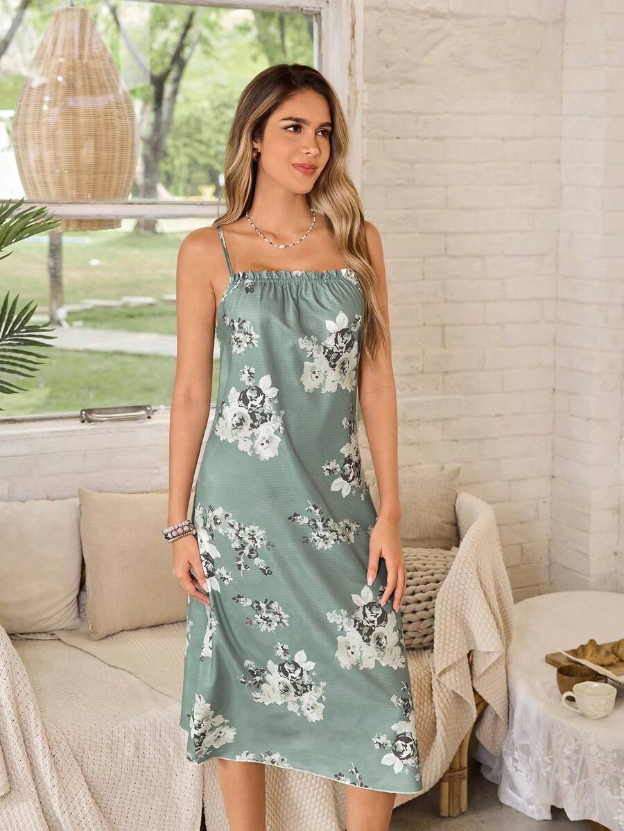 Serenescape Vacation Style Printed Scoop Neck Ruched Camisole Nightgown For Women - Green - View 1