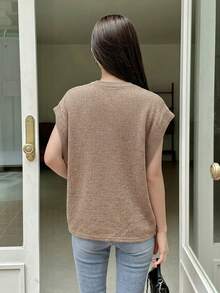 Dazy-Less 素色圓領休閒日常短袖T恤 夏季商務休閒女款 - 卡其色 - 查看 2