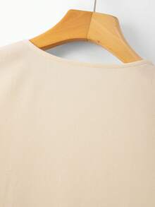Franclia Camiseta de mujer de unicolor con cuello asimétrico, decoración de perlas y botones, de manga corta, adecuada para uso diario - Albaricoque - Ver 7