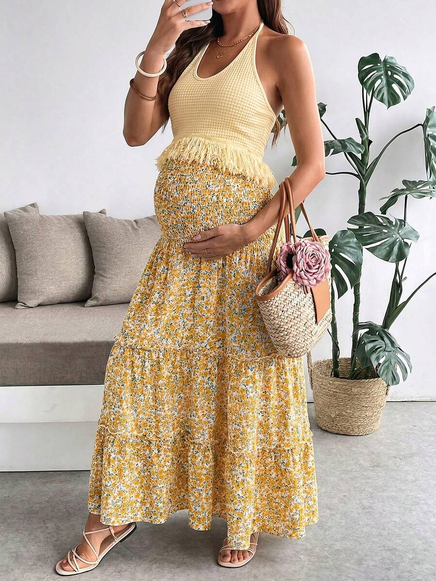 Bộ đồ bầu 2 món: Áo tank top cổ yếm viền tua rua và chân váy xếp ly in khẩu hiệu. - Màu vàng - Xem 1