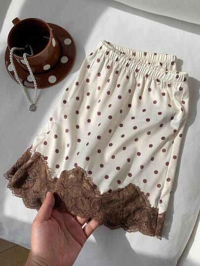 Comfortcana Pantalones cortos de verano casuales y elegantes para mujer con estampado de lunares y encaje en contraste