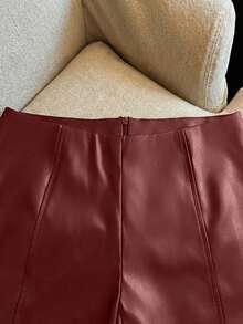 Franclia Celana Pendek Wanita Kulit PU Halus dan Modis dengan Pinggang yang Dikencangkan - Burgundy - View 3