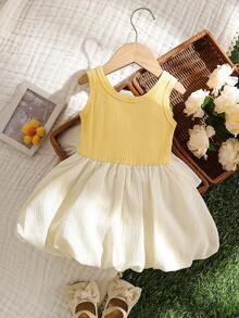 SHEIN Vintaside Kids 女婴甜美公主风3D玫瑰花装饰无袖A字连衣裙，宽松版型，适合日常外出、休闲旅行、家庭聚会、生日派对、拍照等场合。 - 黃色 - 查看 2