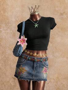 Elin Vora Solid Color Slim Fit Crop Top T-Shirt - Black - View 3