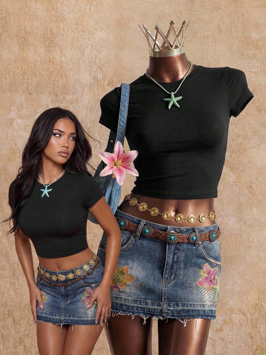 Elin Vora Solid Color Slim Fit Crop Top T-Shirt - Black - View 1