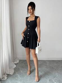 SHEIN Elenzya 女士纯色简约休闲短裙 - 黑色 - 查看 6