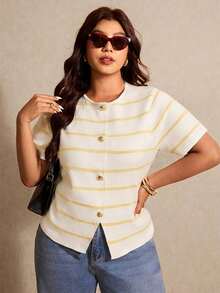 Elaquor 大码条纹印花纽扣圆领休闲短袖针织上衣 - 彩色 - 查看 5