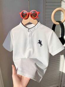 SHEIN 兒童青少年男孩白色休閒夏季開學季百搭立領半拉鍊寬鬆套頭 Polo 衫，Y2K 上衣，基礎 T-shirt，春季 - 白色 - 查看 2