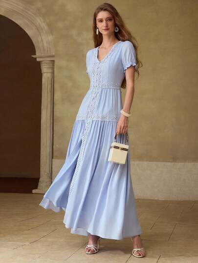 MOTF PREMIUM Đầm thanh lịch màu xanh lãng mạn với viền ren guipure tương phản.