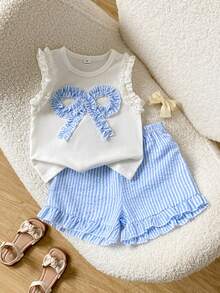 SHEIN Playful Pals 女童（小号）针织提花象牙色荷叶边吊带背心和粉色荷叶边短裤套装，可爱迷人的宝宝夏季服装 - 淺藍色 - 查看 3