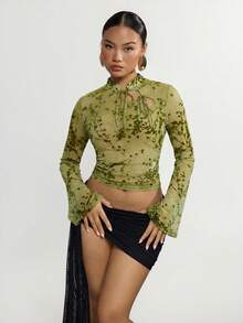 SHEIN ICON 复古网纱植绒透视露肩喇叭袖女式上衣 - 軍綠色 - 查看 3