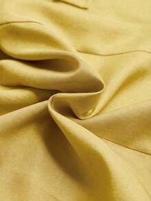 Aveloria Modichic Bộ vest màu xanh quân đội thắt eo, chân váy xếp ly, phong cách công sở thanh lịch, phù hợp cho các cuộc họp kinh doanh, tiệc thời trang và các dịp trang trọng. Thiết kế thắt eo, túi nắp. Bộ vest thắt eo, thiết kế xếp ly, ôm dáng, phong cách công sở thời trang, tùy chỉnh, thanh lịch cổ điển, túi tiện dụng, mang hơi hướng hiện đại, sang trọng. Bộ 2 mảnh màu xanh quân đội thắt eo họa tiết răng cưa hai tông màu thanh lịch dành cho nữ - Vàng nhạt - Xem 7