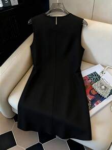 GlowEve CURVE Plus Size Solid Color Pearl Decor Sleeveless Dress - Black - View 2