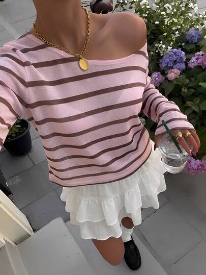 Muchica 休闲简约运动街头百搭派对机场穿搭，粉棕色条纹学院风印花图案，音乐节穿搭，女士夏季穿搭，露肩女式T恤