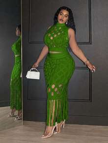 Veslaya Plus Size Hollow Out Turtleneck Sleeveless Top And Fringe Hem Skirt Sweater Set - Green - View 4