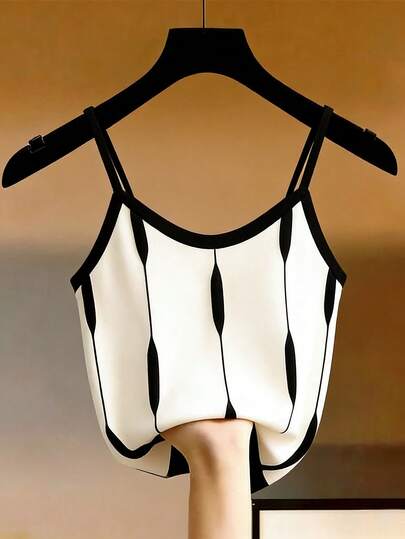 Franclia Women's Elegant Casual Romantic Watercolor Print Camisole Loose Batwing Sleeve One-Piece Vest, Beach Top, Robe Top, Office Commute Top, Daily Wear, All Season, Undershirt Black And White Tops Women Fashion Top Chic Top Blouses For Women New Crop Cute Top White Strap Top Modern Tops For Women