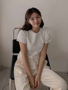 DAZY 女士夏季休闲修身圆领短袖T恤，带内置胸垫 - 白色 - 查看 5