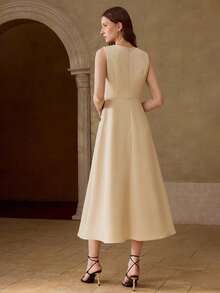 MOTF PREMIUM 女士夏季无袖修身刺绣优雅连衣裙 - 杏色 - 查看 3