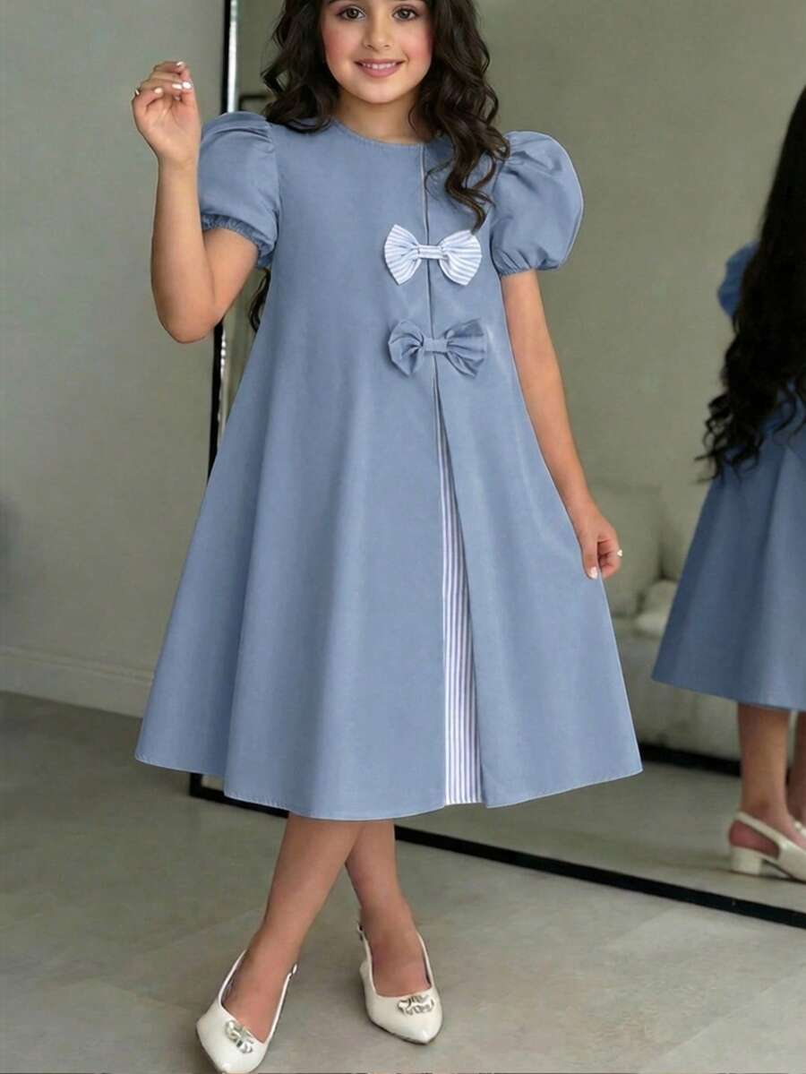 SHEIN 少女纯色拼接条纹蝴蝶结装饰A字连衣裙,适合旅行、度假、乡村风、休闲度假、波西米亚风等场合。 - 藍色 - 查看 1