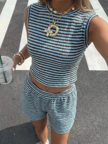 SHEIN EZwear Bộ áo tank top cổ tròn và quần short dệt kim kẻ sọc xanh dương dành cho nữ. - Màu xanh lam - Xem 1