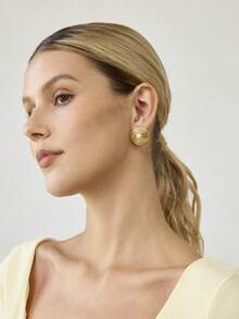MOTF PREMIUM GOLDEN YELLOW TEXTURE IMITATION PEARL EARRINGS - Yellow Gold - View 3