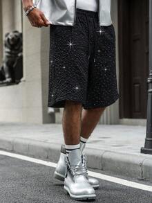 PAVTROS Phong cách đường phố dành cho nam giới trẻ tuổi, sản phẩm đa năng: Quần short nam dáng rộng, cạp chun, đính đá lấp lánh. Thích hợp cho phong cách đường phố, mặc thường ngày, đi chơi cuối tuần, lễ hội âm nhạc, tụ họp bạn bè và các dịp xã hội khác của giới trẻ. Chiếc quần short này là một món đồ đa năng không thể thiếu trong tủ quần áo của phái mạnh, là món quà tuyệt vời dành cho bạn trai hoặc chồng. - màu đen - Xem 6
