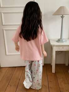 DAZY 女童卡通印花圆领短袖上衣和裤子休闲家居服套装 - 淺粉色 - 查看 2