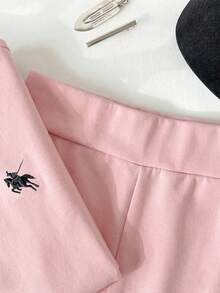 Elamini 女士休闲简约 Polo 领马绣修身 T 恤 + 低腰迷你裙裤套装 - 粉色 - 查看 5