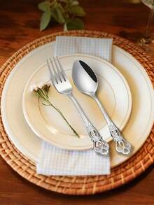 Conjunto de 8 ou 16 peças de colheres e garfos de sobremesa em estilo vintage real, em aço inoxidável de alta qualidade. Inclui colher para aveia, colher para café, colher para iogurte, garfo para salada e garfo de mesa. Talheres elegantes para casa, cozinha, restaurante, café e festas. Acabamento polido espelhado. Pode ser lavado na lava-louças. Ideal para presente de Natal. - Prata - Ver 3