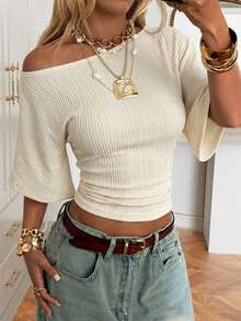 SHEIN EZwear 白色针织提花竖条纹女式T恤，适合春夏穿着，质感面料，适合度假、夏季穿着，适合度假，杜卡迪圆点图案，适合通勤、约会、聚会、秋冬、圣诞节、新年、感恩节、派对、婚礼、海滩、毕业典礼等场合，时尚、优雅、休闲、外出、约会、预订、通勤、闪亮、情人节、优雅、度假、休闲、Y2K、外出、毕业典礼等场合。 - 白色 - 查看 4