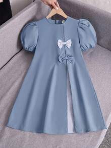 SHEIN 少女纯色拼接条纹蝴蝶结装饰A字连衣裙，适合旅行、度假、乡村风、休闲度假、波西米亚风等场合。 - 藍色 - 查看 2
