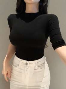 DAZY Women's Summer Built-In Padded Fitted 5-Sleeve Base Layer Elegant Urban Casual T-Shirt - Black - View 7