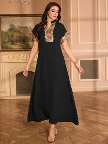 Al Najma Đầm thanh lịch cổ tàu thêu hoa tay raglan - màu đen - Xem 5