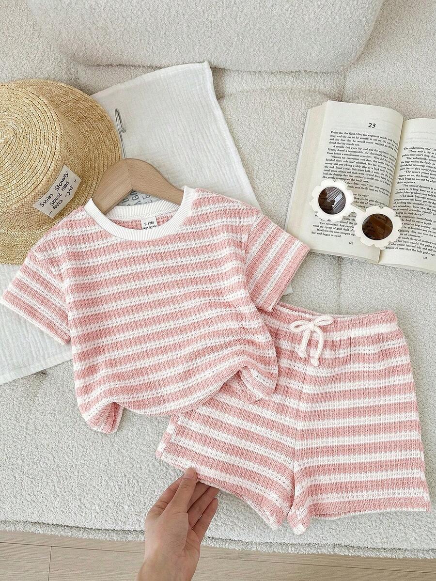 SHEIN LMoss Kids Bộ 2 món áo thun cổ tròn kẻ sọc dệt kim cho bé gái và quần short - Màu Hồng baby - Xem 1
