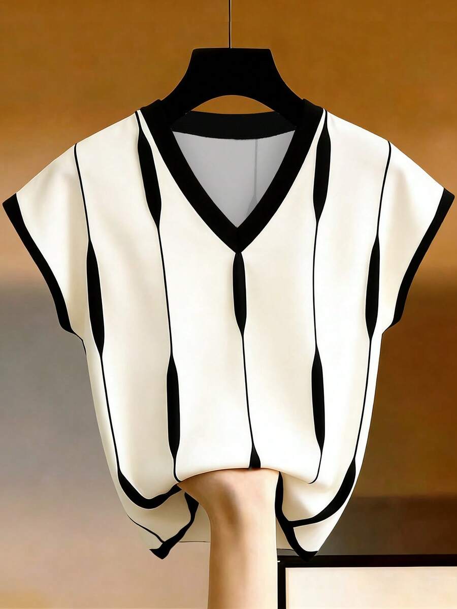 SHEIN Franclia 女士优雅休闲浪漫水彩印花短袖宽松蝙蝠袖衬衫，适合海滩、办公室、日常穿着，四季皆宜 - 白色 - 查看 1