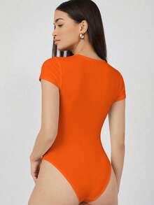 SHEIN BASICS 夏季休閒純色連身衣 女款夏季穿搭 - 亮橙色 - 查看 3