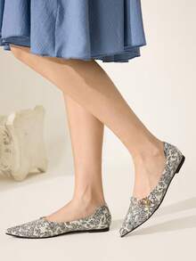 CUCCOO CHICEST Pointed Toe Ditsy Floral Slip-On Flat Shoes With Buckle Strap, Commuting Style - Multicolor - View 8