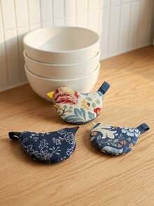 Cirelle 1PC Bird-Shaped Heat Resistant Handle Cover - Cute Non-Slip Pot Holder For Teapot, Dutch Oven & Casserole, Padded Insulated Kitchen Mitt, Boho Farmhouse Decor - Multicolor - View 4