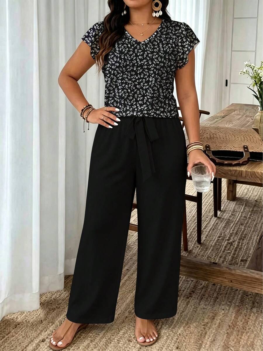 SHEIN Frenchy 休闲浪漫印花加大码女式V领短袖上衣和宽松长裤套装，加大码两件套，度假装，夏季 - 彩色 - 查看 1